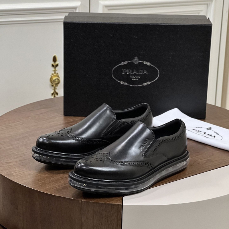 Pra*a leather shoes